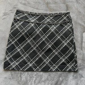 The limited mini skirt black white chain size 4